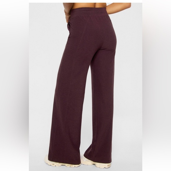 Fabletics NWT Cloud knit Wide Leg Lounge Pants - Picture 2 of 5